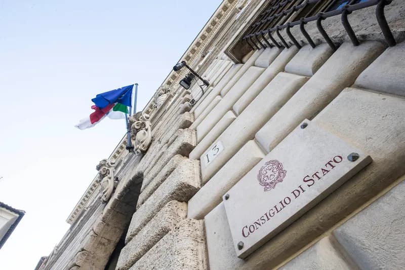 Sentenza del Consiglio di Stato sull'emersione degli stranieri in Italia